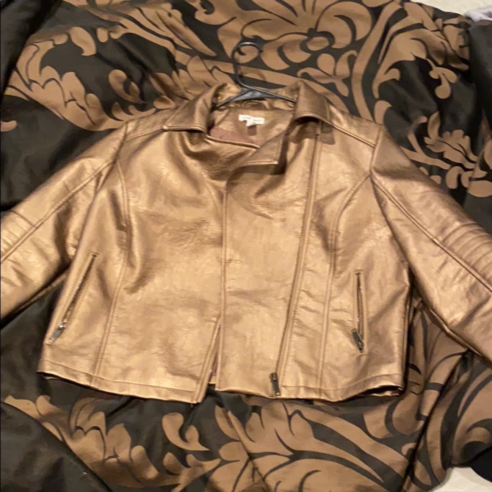 Leather jacket - Picture 2 of 5